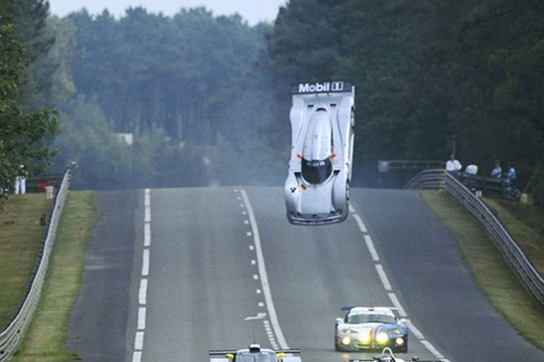 Des moments choquants dans les courses automobiles